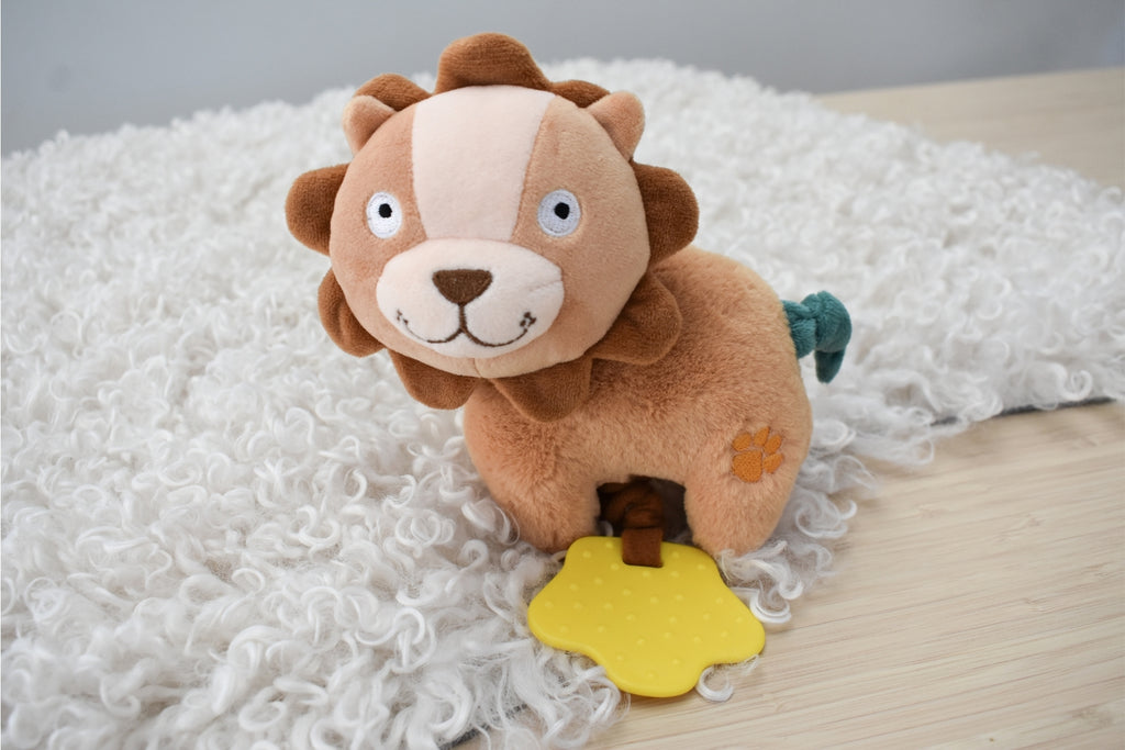 Snuggle Buddy Hugsworth Lion Jiggler Plush Toy Newborn Friendly Soft Fur Sensory Cuddle Companion