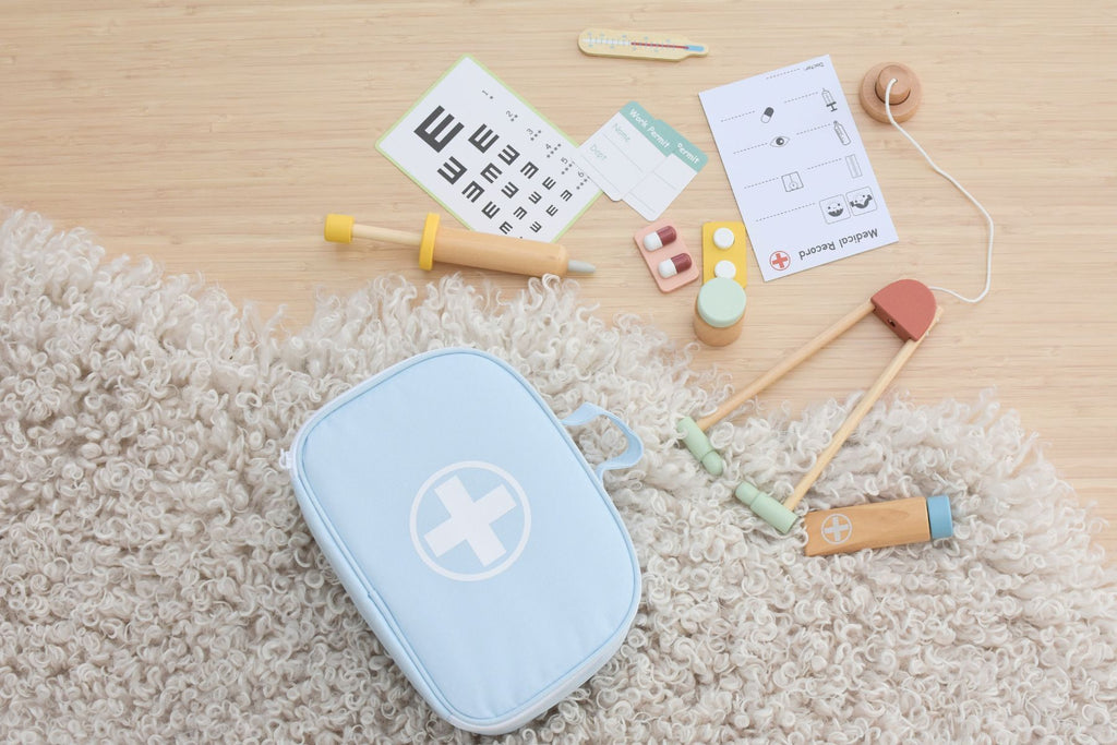 My Forest Friends Little Doctors Playset By Tooky Toy For Kids Healing Role Play Doctor Nurse Set